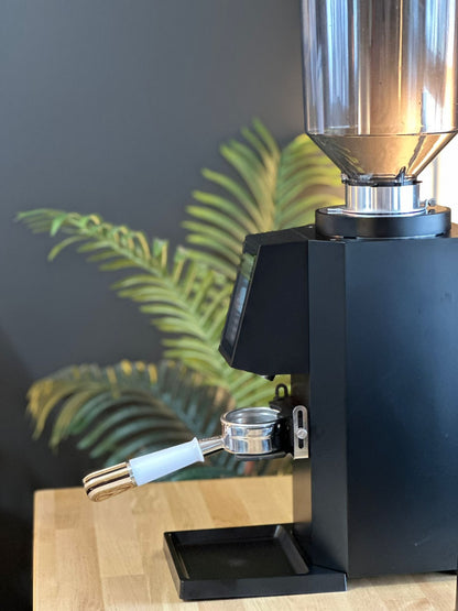 Espresso Outlet LLC Commercial Espresso Grinder Black with DLC Turin ZF83 Commercial Espresso Grinder