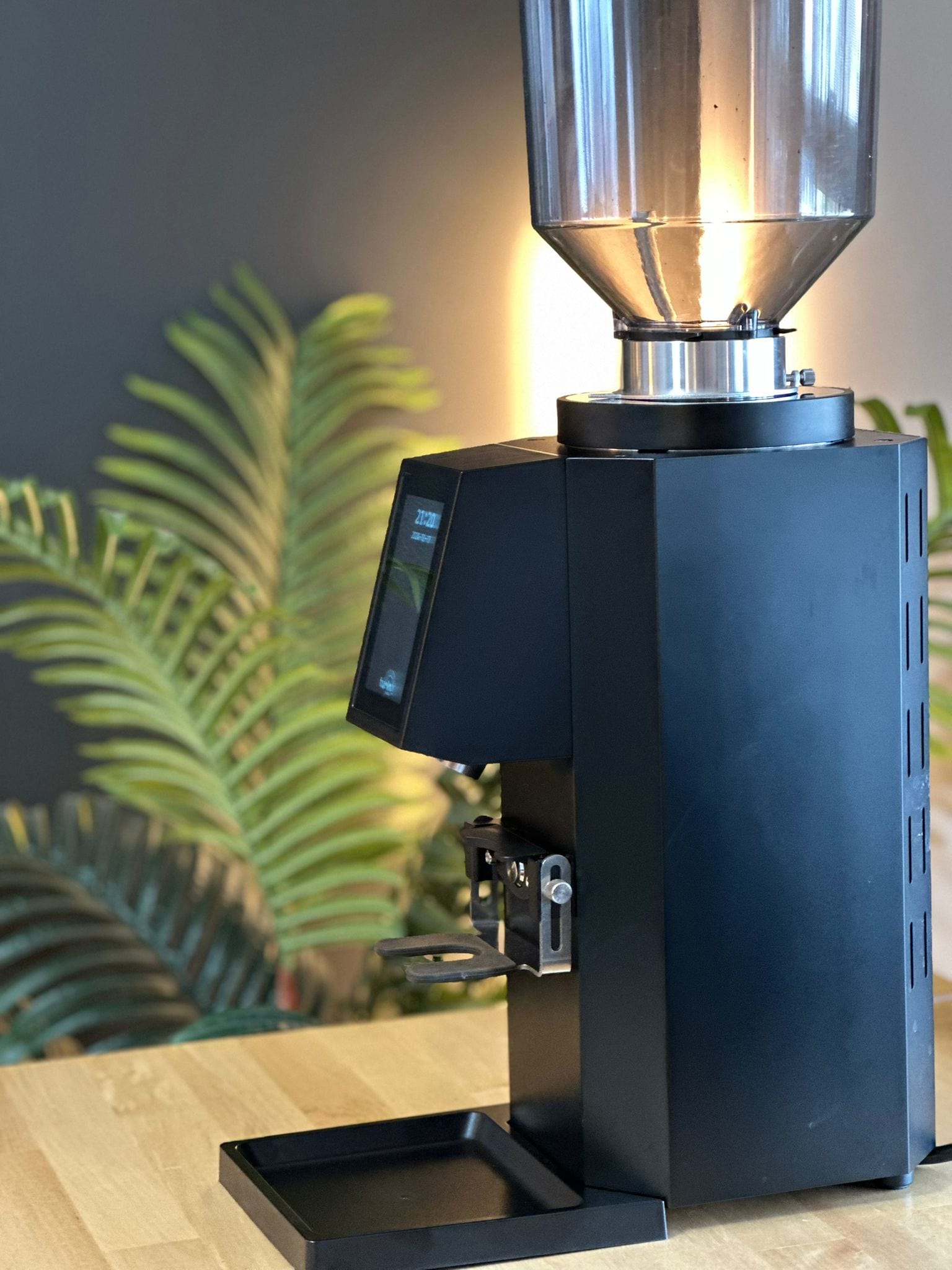 Espresso Outlet LLC Commercial Espresso Grinder Black with DLC Turin ZF83 Commercial Espresso Grinder