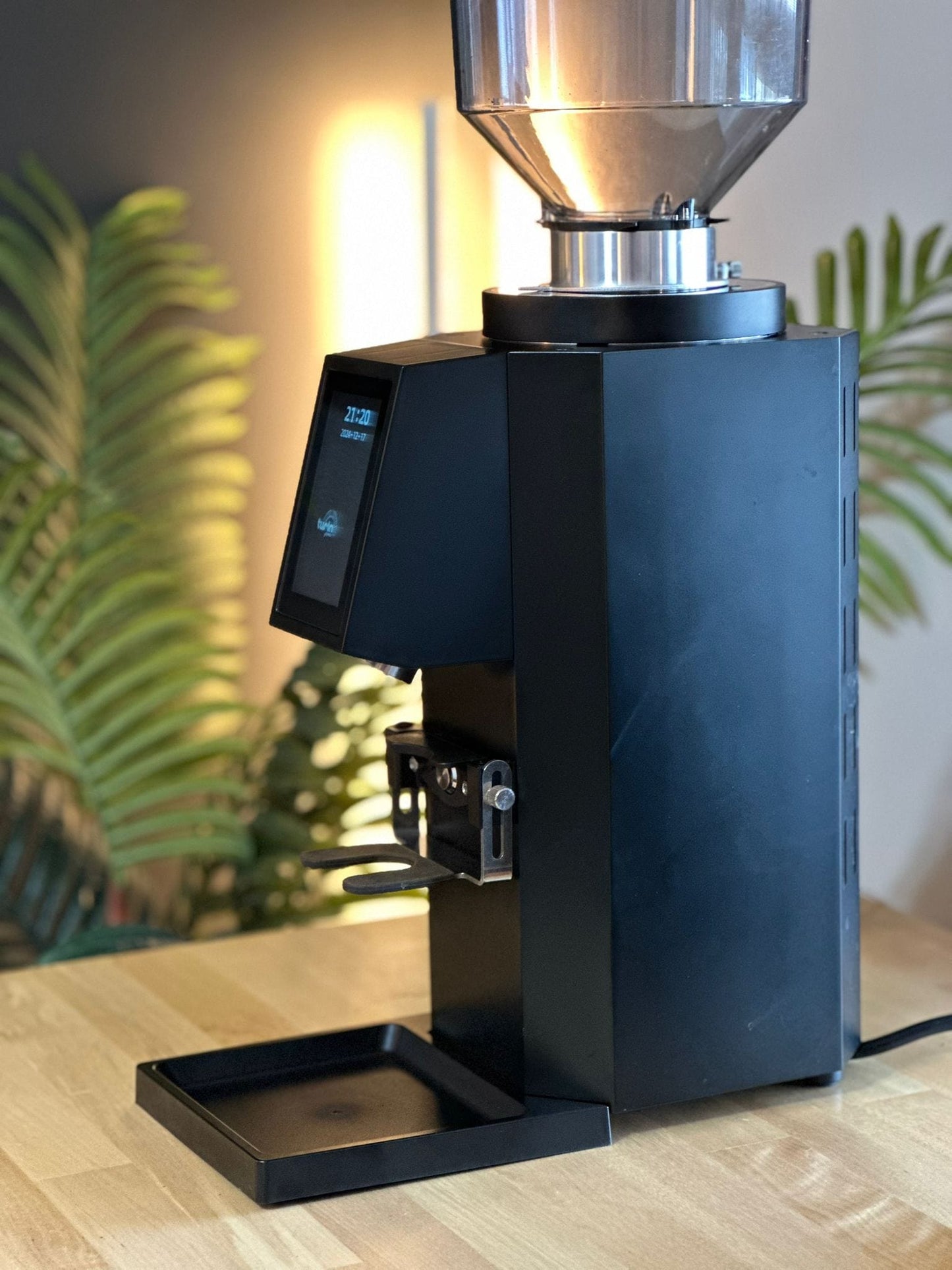 Espresso Outlet LLC Commercial Espresso Grinder Black with DLC Turin ZF83 Commercial Espresso Grinder