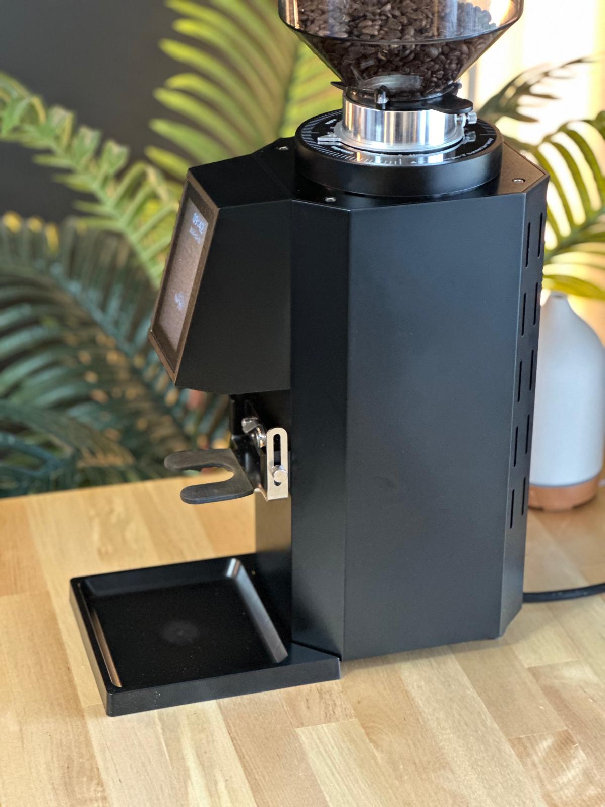 Espresso Outlet LLC Commercial Espresso Grinder Black with DLC Turin ZF83 Commercial Espresso Grinder