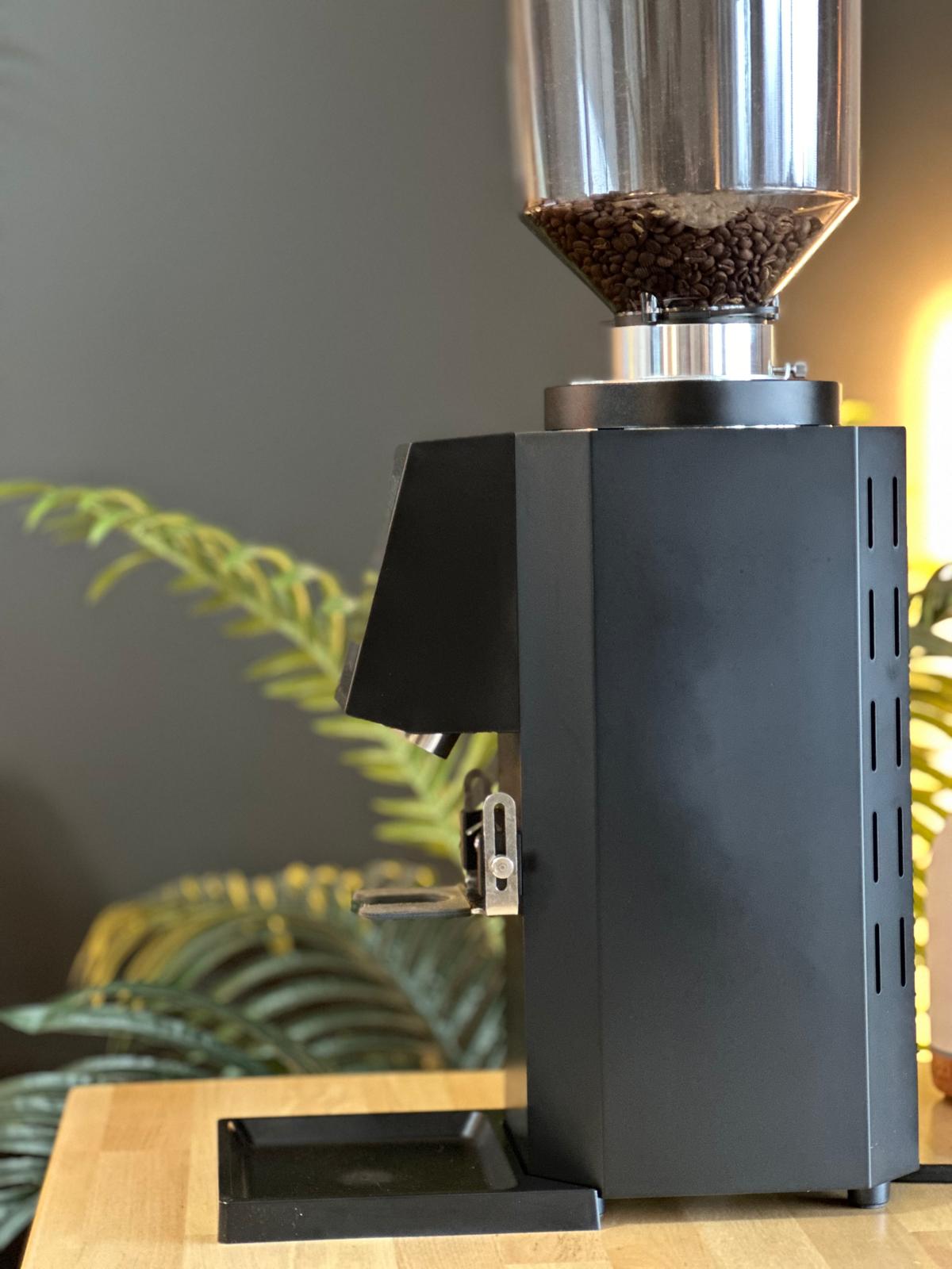 Espresso Outlet LLC Commercial Espresso Grinder Black with DLC Turin ZF83 Commercial Espresso Grinder