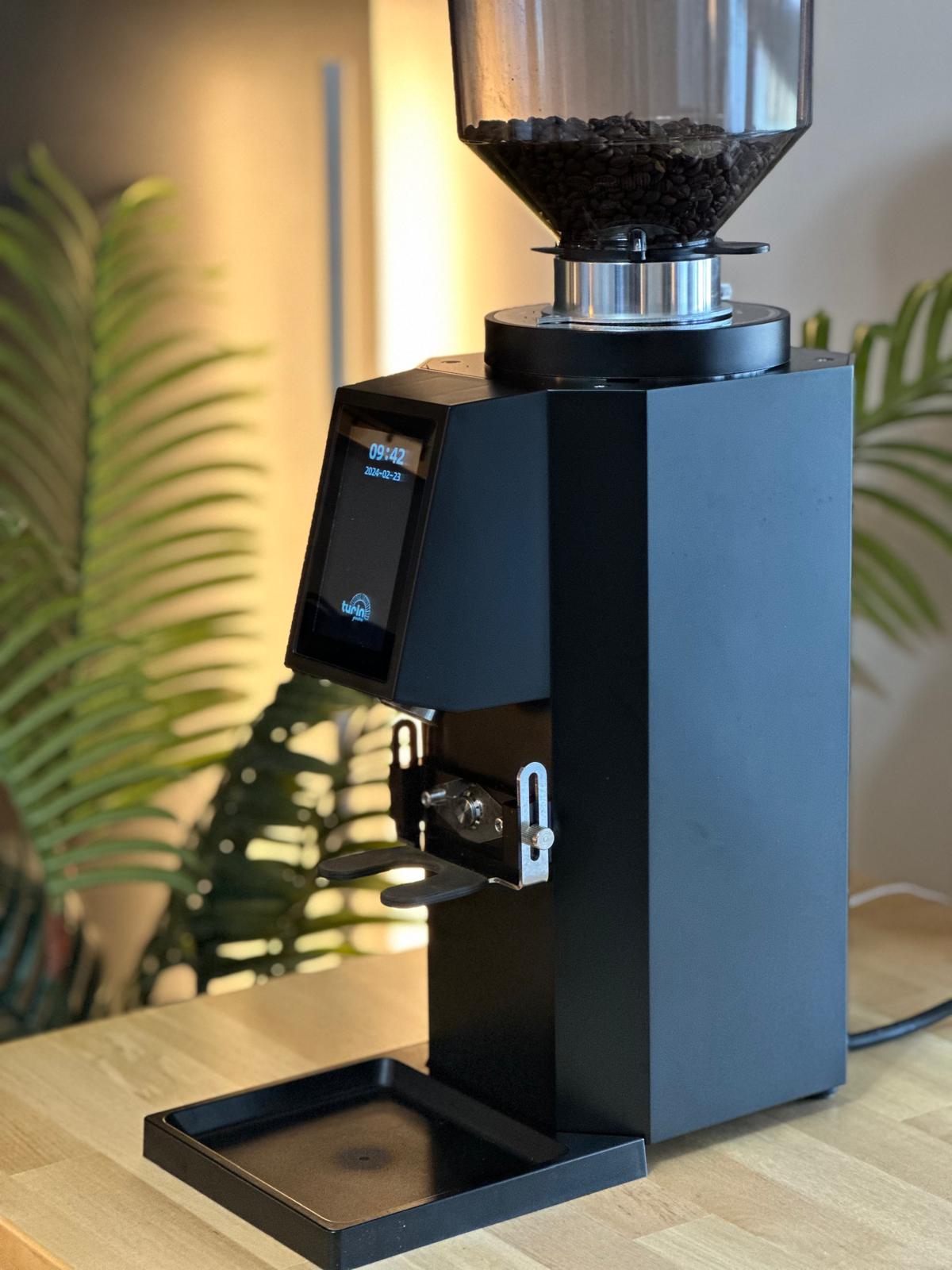 Espresso Outlet LLC Commercial Espresso Grinder Black with DLC Turin ZF83 Commercial Espresso Grinder
